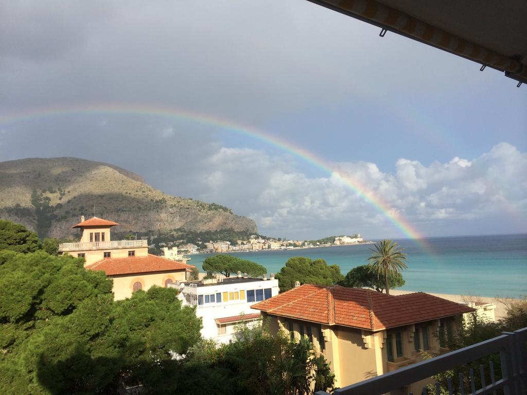 Mondello Luxury Apartment On The Beach Extérieur photo