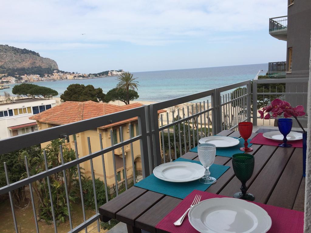 Mondello Luxury Apartment On The Beach Chambre photo